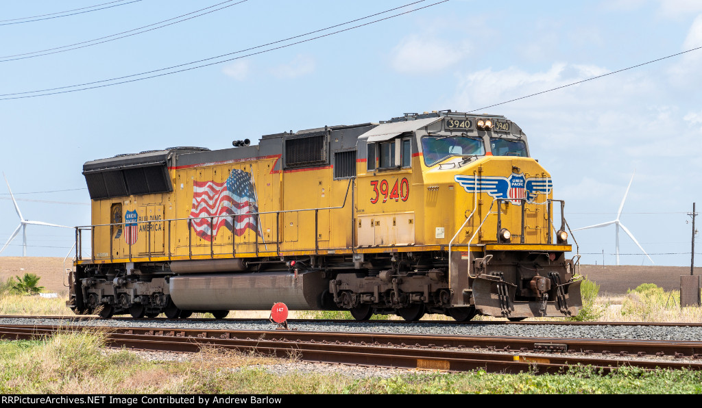 SD70M with Flared Radiators